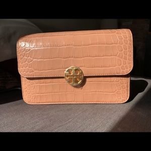 Very Chic Tory Burch Chelsea Embossed Leather bag